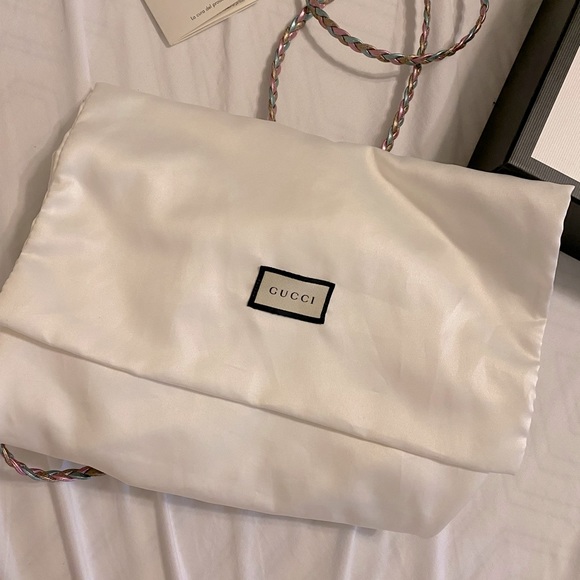 Authentic Gucci Trapuntata crossbody - Picture 4 of 6